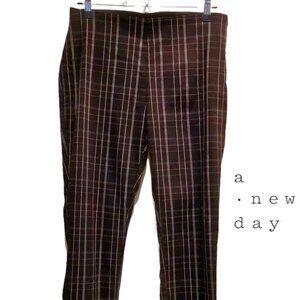 A NEW DAY Womens Slim Leg Cropped Pants 6 Black Plaid Skinny